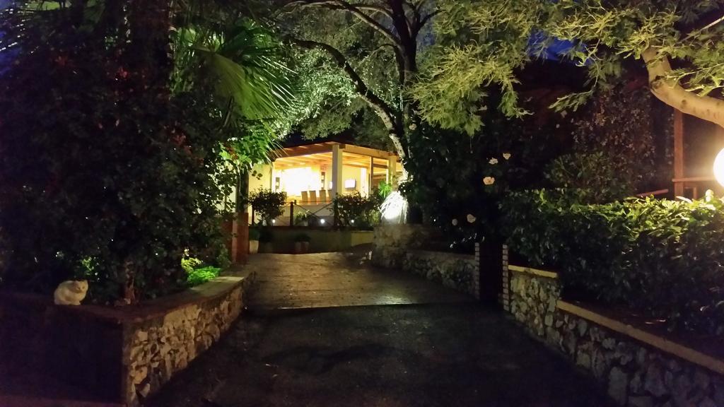 Cala Blanca Villaggio Alberghiero Marina di Camerota Exteriör bild